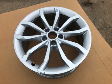 Алюминиевый диск оригинальный Audi A4 B9 8W0 18 дюймов