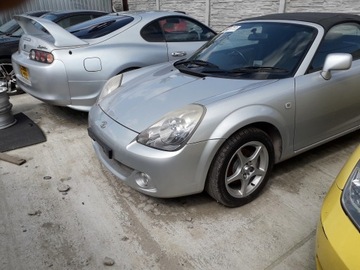 TOYOTA MR2 FACELIFT DVEŘE PRAVÉ