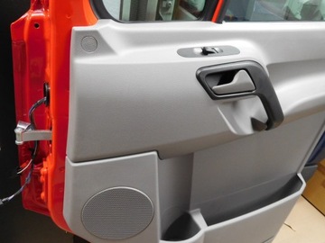КОМПЛЕКТ ПРАВОЙ ДВЕРИ SPRINTER 906 CRAFTER RED