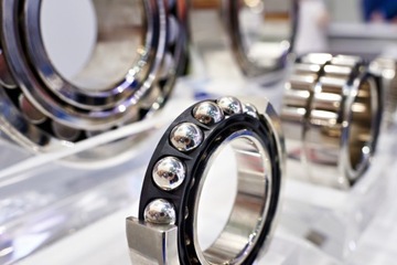 КОМПЛЕКТ ЗАДНЕГО СТУПНОГО ПОДШИПНИКА FORD FOCUS I 01-, FIESTA V 01- /+ABS/