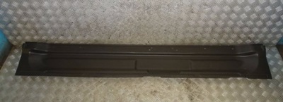 Isuzu nqr 96-06 молдинг задня фото №1