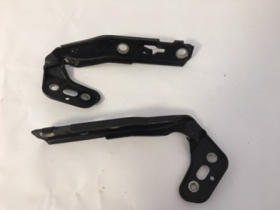 Петля капот правий перед audi a8 d3 4e0823302 фото №1