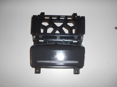 Попільничка audi a3 8p 8p0857951 фото №1