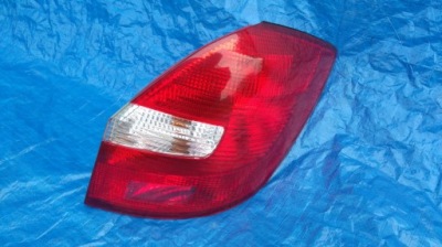 Лампа правый задняя skoda fabia 2 ii фото №1