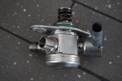 Насос топлива mercedes slk 172 5.5 v8 amg 152 левая фото №1