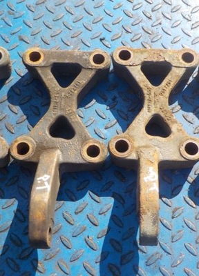 Scania кронштейн амортизатора правий задня фото №1