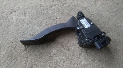 Mazda 2 02-07 педаль газу фото №1