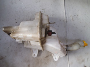 SAAB 9-3 ZBIORNICZEK SPRYSKIWACZY