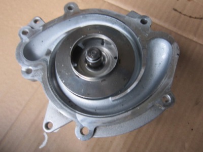 WASSERPUMPE MERCEDES E KLASA 207 3.5 CDI