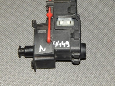 Audi a8 d4 привід кришка заливної пального 4h0810773a фото №1