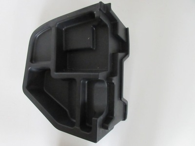 Prius plus бардачок багажника правий фото №1