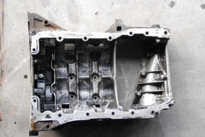 Vivaro trafic 2.0dci m9r піддон оливи 11r фото №1