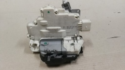 Замок дверь правый перед audi a4 b7 8e2837016aa фото №1