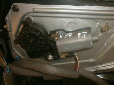 Моторчик скло правий задня volvo v70 2000r фото №1