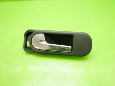 Ручка внутренняя задняя правая vw golf plus 04-08 фото №1