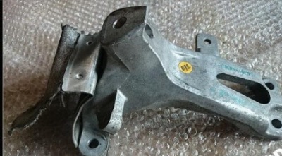 Audi a6 c6 2.0 tdi кронштейн двигателя 4f0199308e фото №1