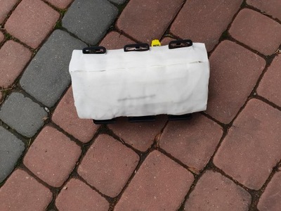 Подушка пассажира подушка безопасности opel astra k 39132816 фото №1