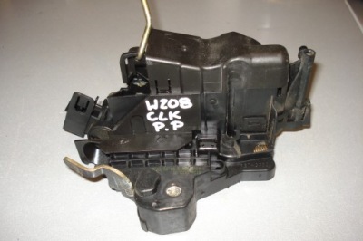 Замок дверь mercedes w208 clk правый перед фото №1