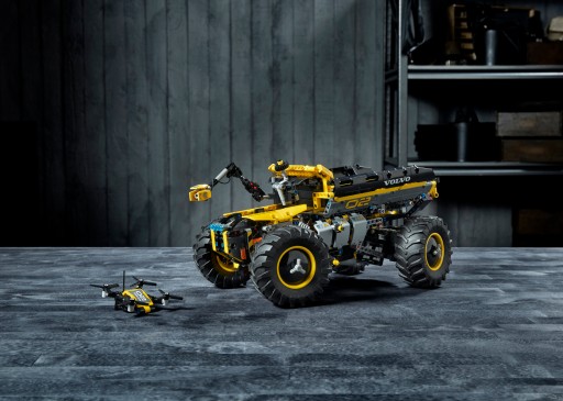 LEGO TECHNIC BRICKS 42081 КОЛЕСНЫЙ ПОГРУЗЧИК VOLO