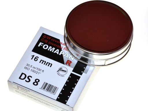 Двусторонняя пленка Fomapan R 100 DS8 16 мм для фотоаппаратов