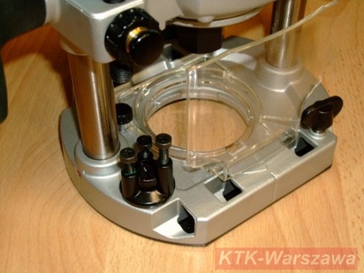 Фрезерный станок MAKITA RP2303FCXJ 2100Вт 12мм + рейка 1м
