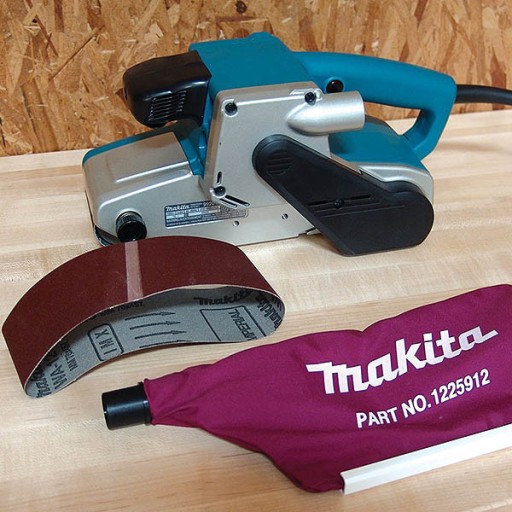 MAKITA 9920 1010W ЛЕНТОЧНО-ШЛИФОВАЛЬНАЯ МАШИНА 76 x 610 мм