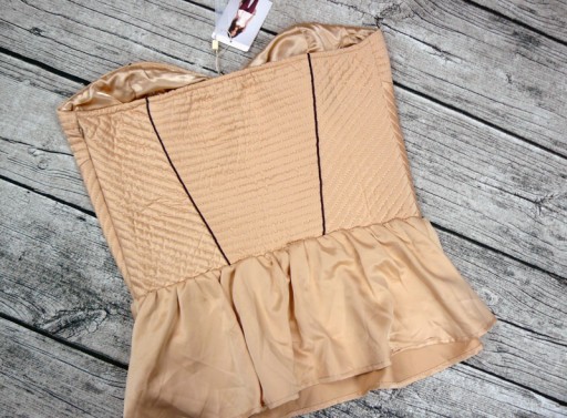 Bershka new corset top tuba tuba beige satin m m