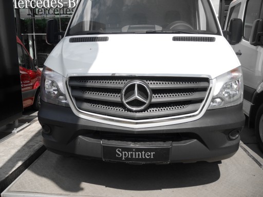 Ramka atrapy GRILL Mercedes Sprinter W906 2013+