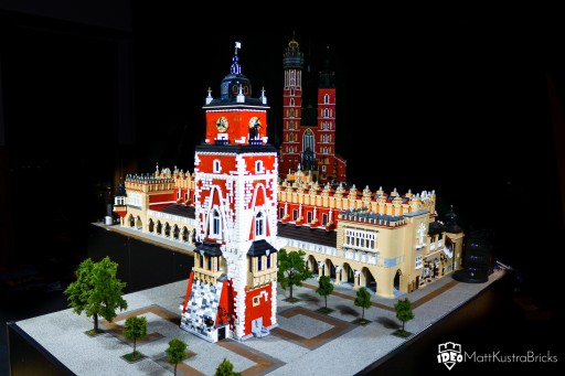 Модель Суконной Галереи MOC из кубиков LEGO - фигура в масштабе