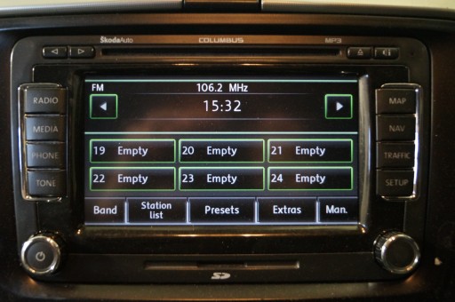 SKODA SUPERB II RADIO NAWIGACJA COLUMBUS 3T0035680