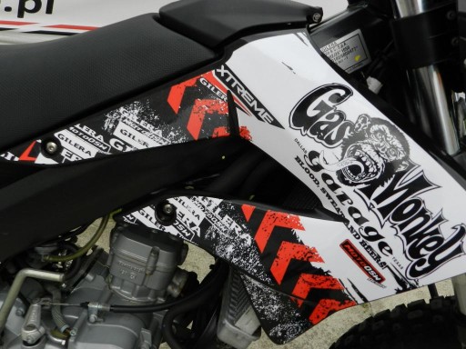 DERBi Senda DRD okleina naklejki GAS MONKEY kpl