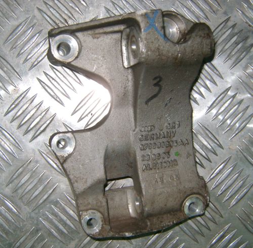 Audi Q7 4.2 FSI wspornik alternatora 079903805AA