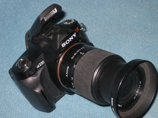 SONY DSLR A230 + SONY DT18-70 BDB ZESTAW