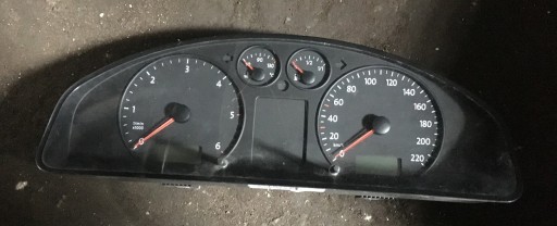 VW T5 MULTIVAN ZEGARY LICZNIK 7H0920861R