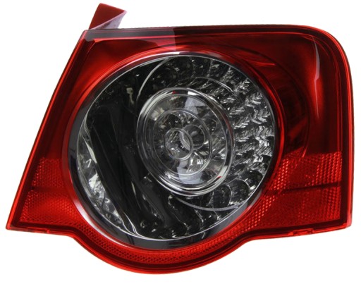 LAMPA TYLNA TYŁ VW PASSAT B6 05-10 SEDAN PRAWA LED