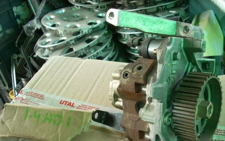 POMPA WTRYSKOWA PEUGEOT CITROEN 1.4 HDI BOSCH