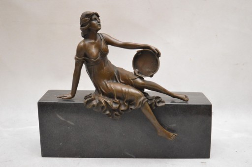 AKT KOBIETA MUZYK SYGNOWANA - FIGURA Z BRĄZU
