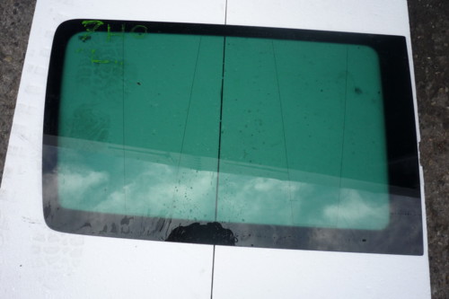 Скло кузова VW Transporter T5 7H0 ліве 03R