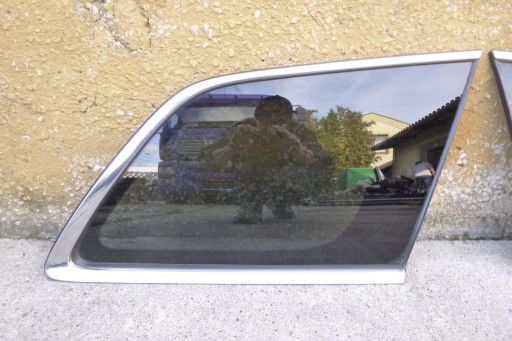 JEEP GRAND CHEROKEE 11- OKNO boční pravá