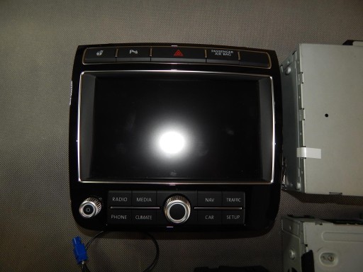 VW TOUAREG Navigation MMI CZYTNIK DVD 7P6035754E
