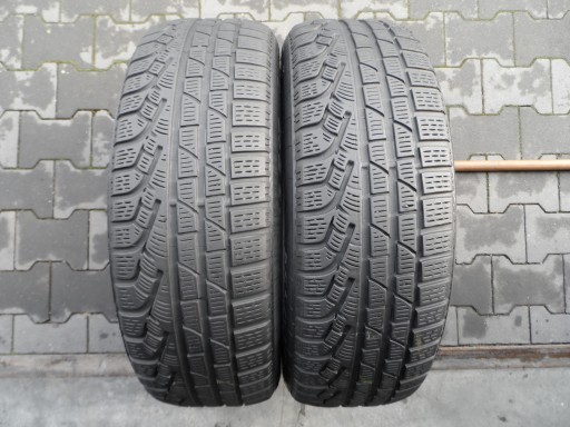 2 шины 205/65R17 PIRELLI SOTTOZERO WINTER 210