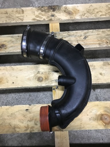 BMW F10 F01 550i N63 повітрозабірник 7577452