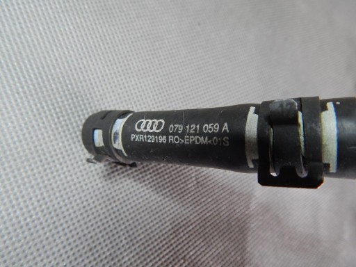 AUDI A8 L rúrka WODNA 079121059A