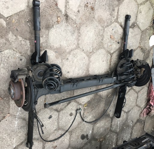 Trafic iii vivaro задня підвіска осі 2016