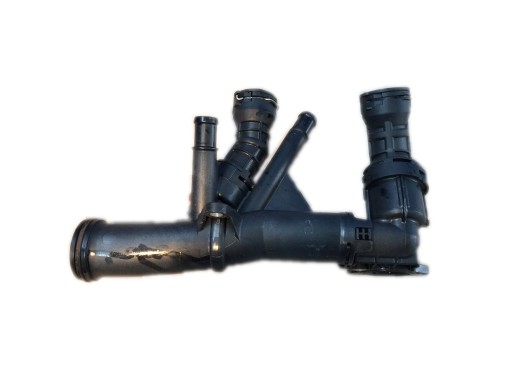 VW PASSAT B8 2.0 TDI корпус термостата 04L121071E