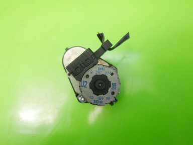 MOTEUR DE REGLAGE DE VENTILATION BMW 3 E46 8391374 photo 2 - milautoparts-fr.ukrlive.com