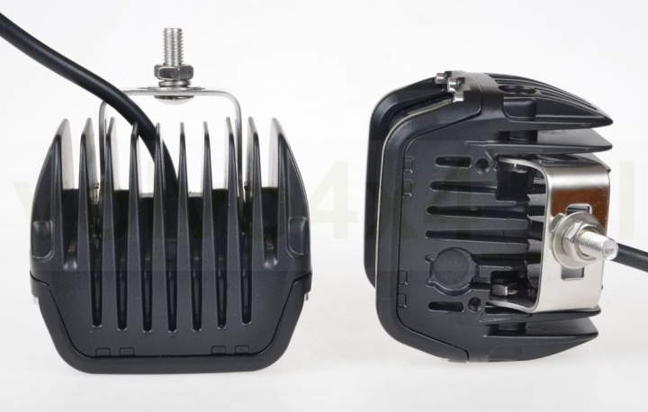 LAMPES DE TRAVAIL PHARES LED 90W VERS MINI TRACTEUR