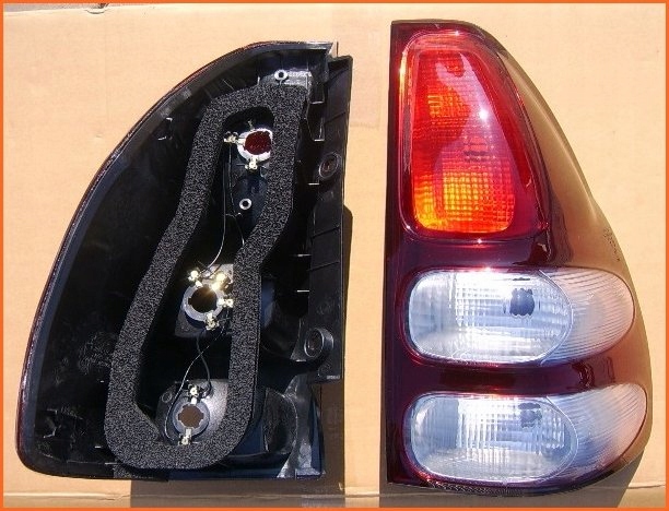 LAMP REAR NEW CONDITION RIGHT TOYOTA LAND CRUISER 120 03- photo 2 - milautoparts-fr.ukrlive.com