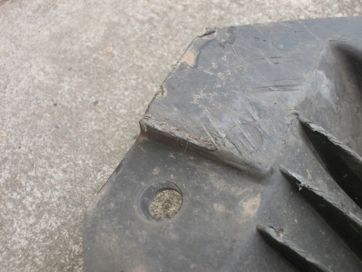 TOYOTA COROLLA E16 RENFORCEMENT PLAQUE PROTECTION
