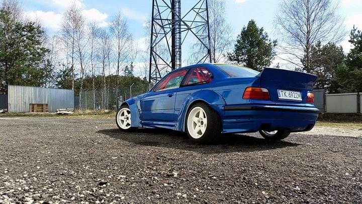 BMW E36 3 COMPERTIMENT SEUILS WIDEBODY photo 9 - milautoparts-fr.ukrlive.com